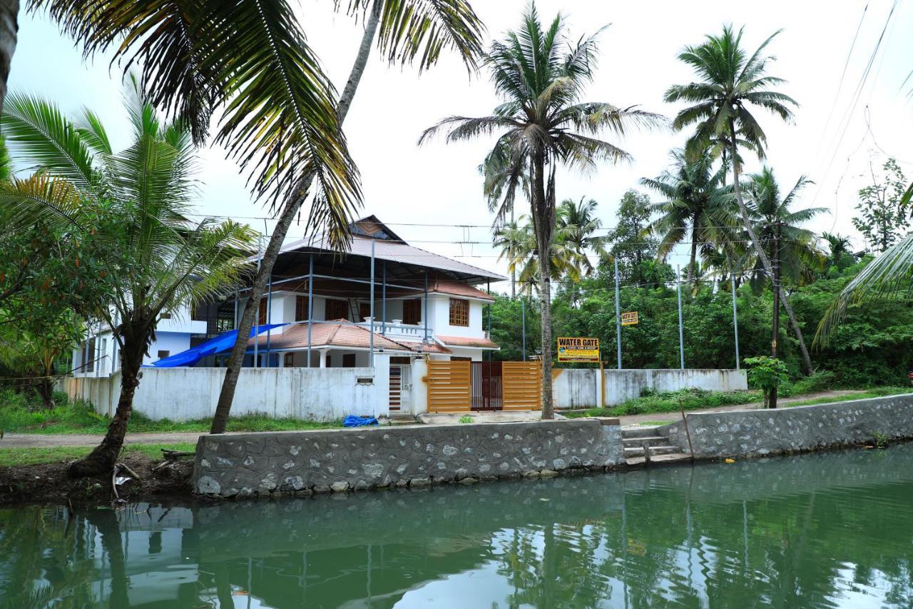 Water Gate Tourist Home And Resorts Mundrothuruth Exterior foto